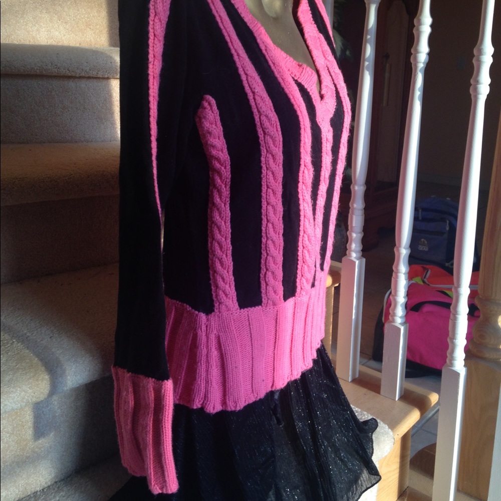 Stretchy Soft V-neck Sweater